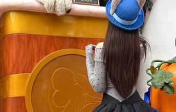 17c吃瓜在线：黑料中心来啦，吃瓜现场一波接一波！