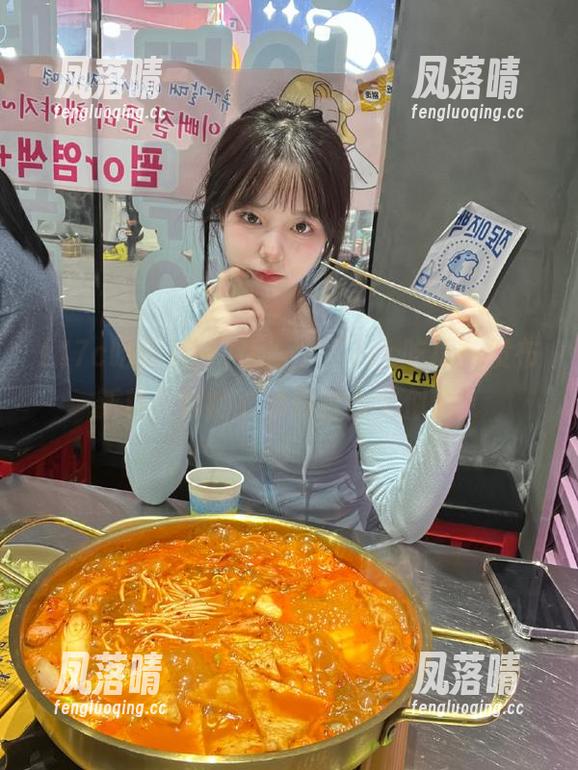 17c吃瓜 热门话题,“17c吃瓜”发布新料,我的心情跟过山车似的!