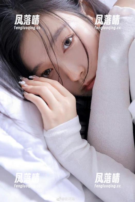 718.sx 转眼又被718.sx网页里的瓜圈住,情不自禁啊!