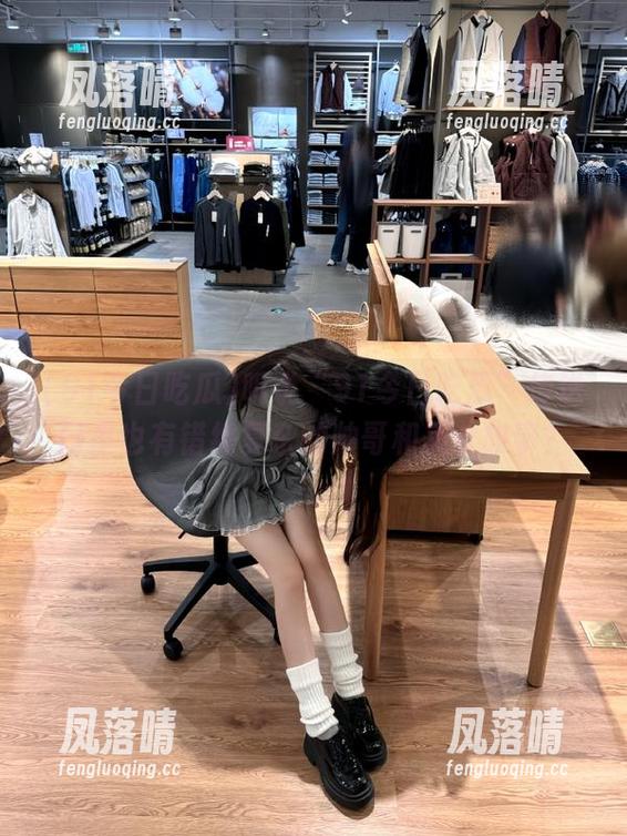 听说“91今日吃瓜”传送门里也有错综复杂的帅哥和美女故事？