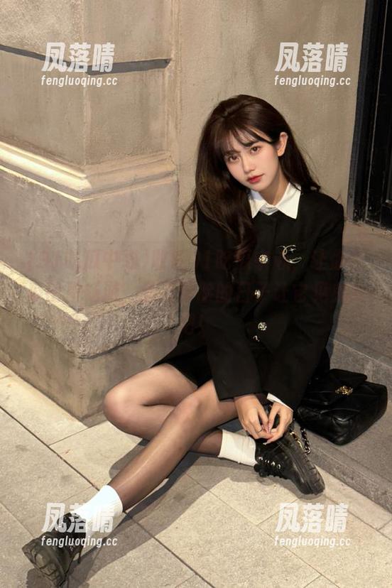 91吃瓜中心 收藏91吃瓜中心,让你在瓜田里畅游,愁眉苦脸的日子让它见鬼去吧!