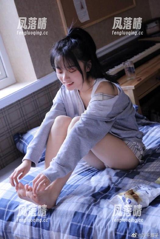 91黑料 分享“91黑料”,我就是那盘站着吃瓜的盘子,哈哈!