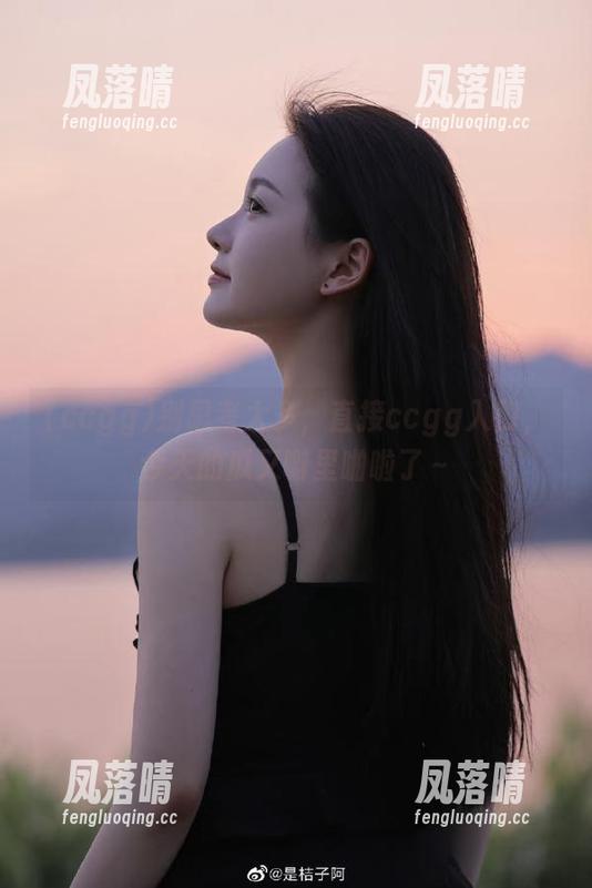 别思考太多，直接ccgg入口，今天的瓜又噼里啪啦了～