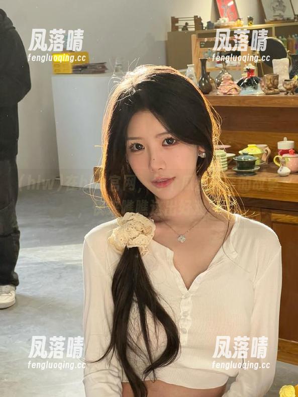 hlw 在hlw官网,每个瓜都有它的故事,快来瞧瞧这出好戏!