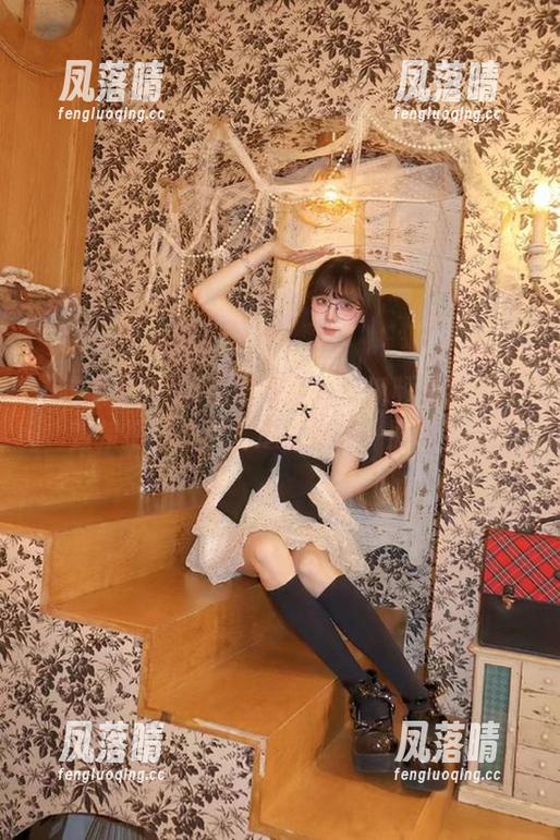吃瓜不打烊：视频里那网红直接把“做作”进行到底，服气了。