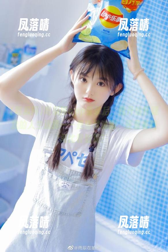 吃瓜网 吃瓜网app登录后,我开始怀疑我的人生选择——是继续追剧,还是看热闹比较划算?
