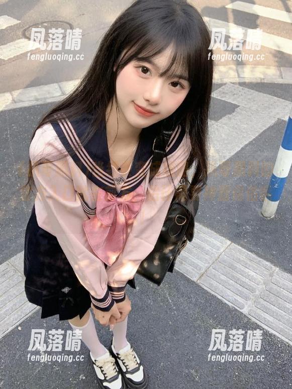 扒哥黑料 当线条变成线路,扒哥黑料的官方入口就在前方,估计需要神器保佑哦!