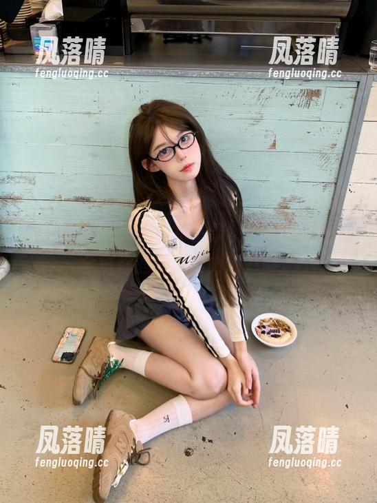 只需简单登录，明星黑料网站全览你的偶像实力和八卦。