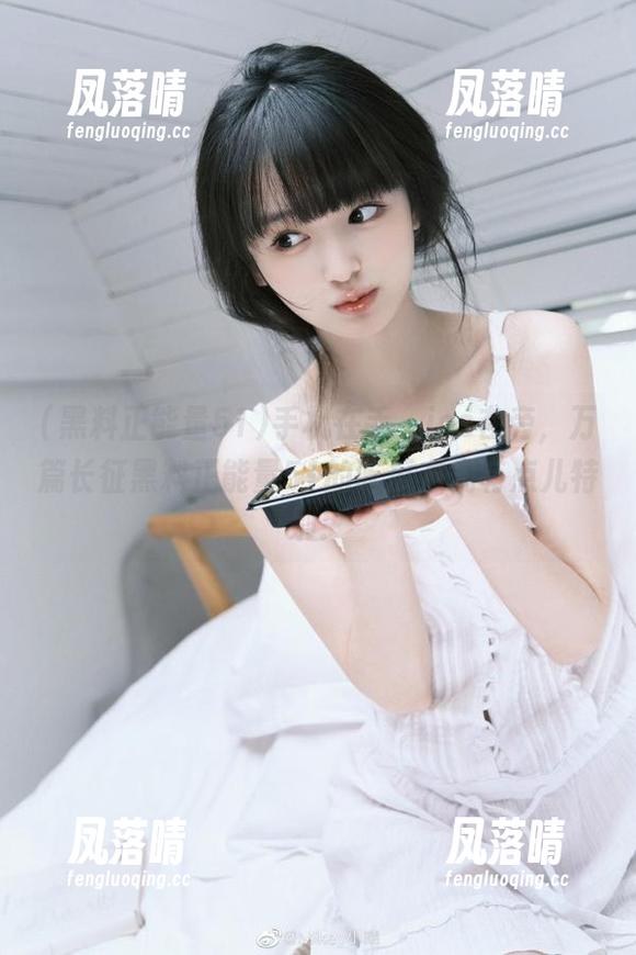 黑料正能量51 手机在手,ios在旁,万篇长征黑料正能量51的吃瓜方式有点儿特别!