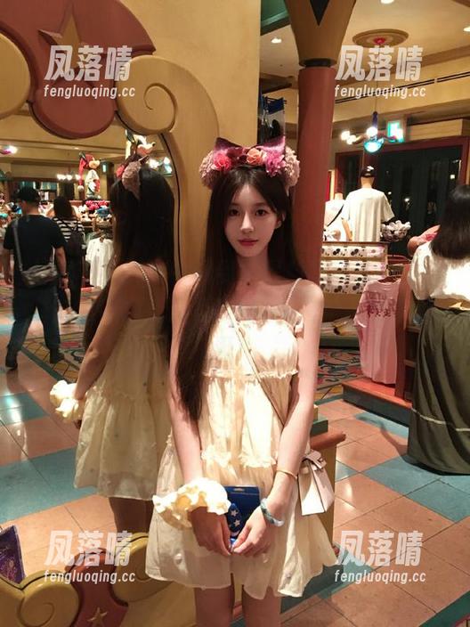无意中滑到“黑料网”这个线路，一堆吃瓜消息让我目不暇接，还想再逛逛！