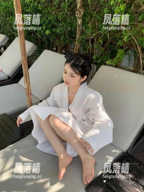 上黑料网，随时随地免费获取新鲜热辣，那购物也得等一等。