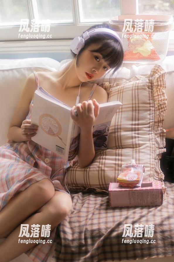 黑脸不打烊 看到“黑脸不打烊”马上下载,结果被求偶的老黑脸“亲”到,彻底被打脸!